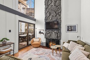 Casa de ciudad, 4 habitaciones | Área de sala de estar