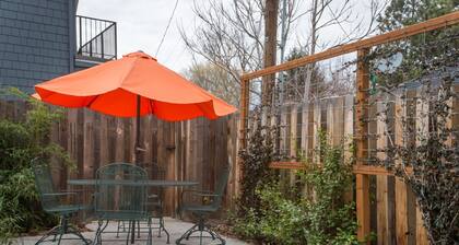 Modern Get Away - The Boat House