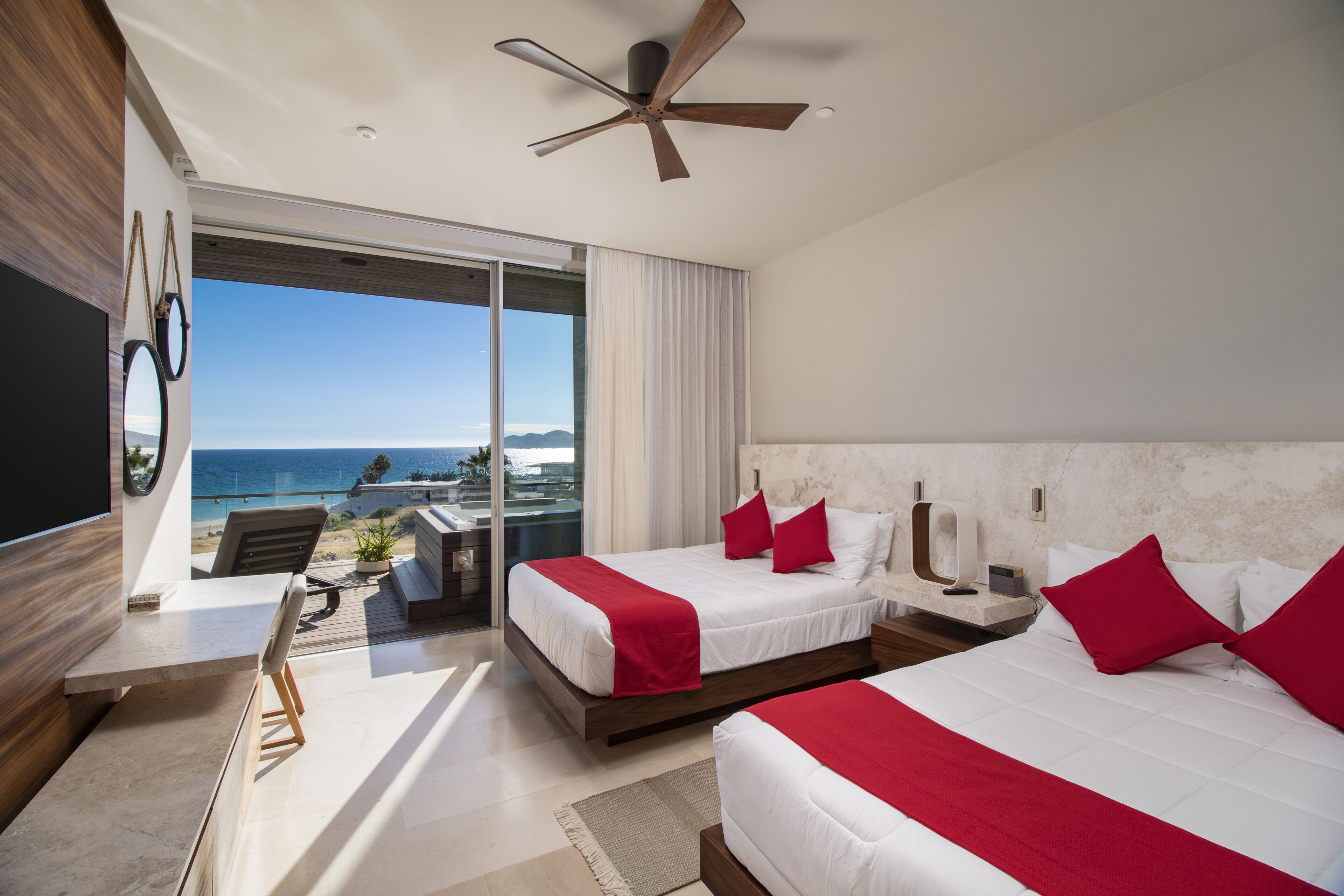 Luxurious & Beautiful 3 BD Condo with an amazing view to the Sea of Cortez