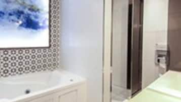 Standard Double Room | Bathroom | Separate tub and shower, deep soaking tub, free toiletries, hair dryer