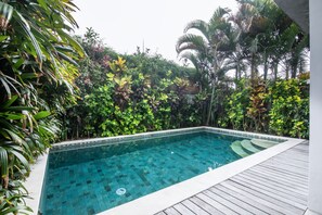 Alberca al aire libre 