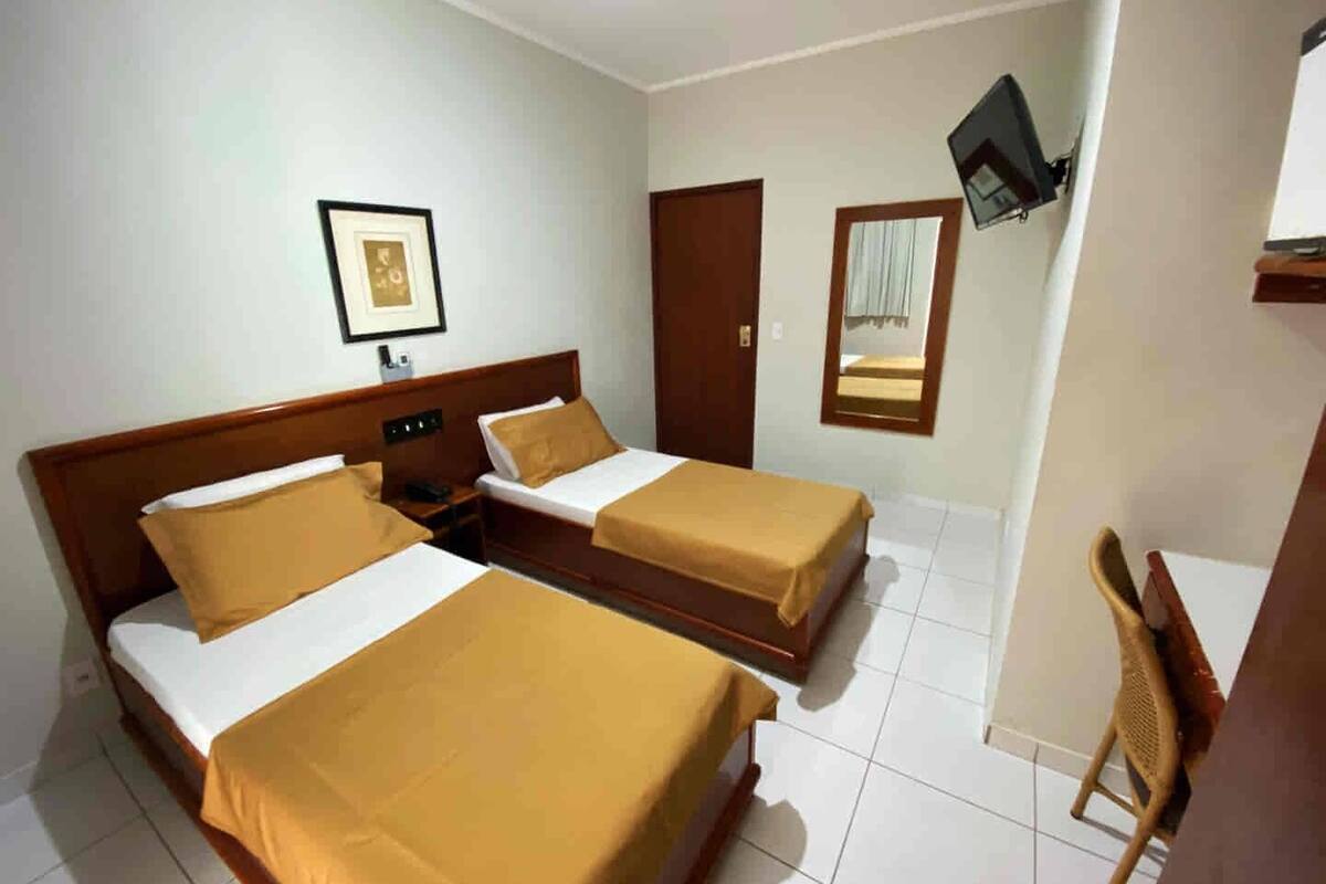 Rom – superior, 2 enkeltsenger, ikke-røyk | Allergitestet sengetøy, minibar, skrivebord og wi-fi (inkludert)