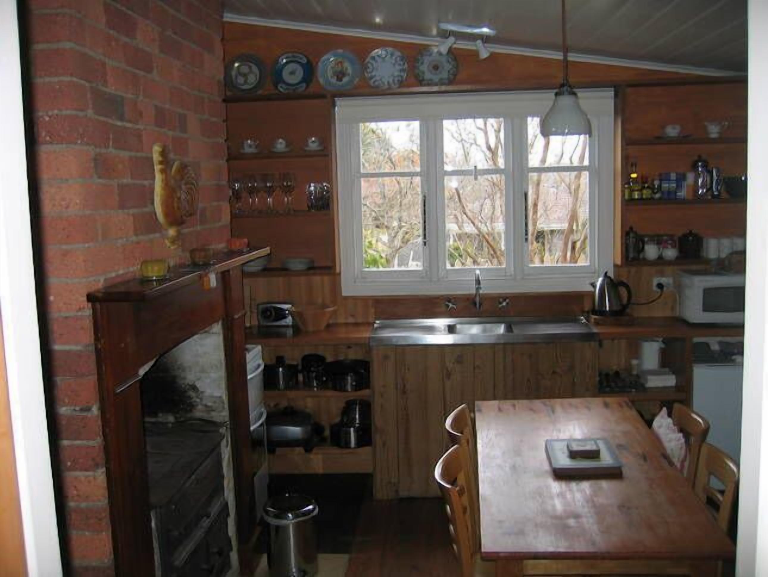 Reynolds Cottage Woodend