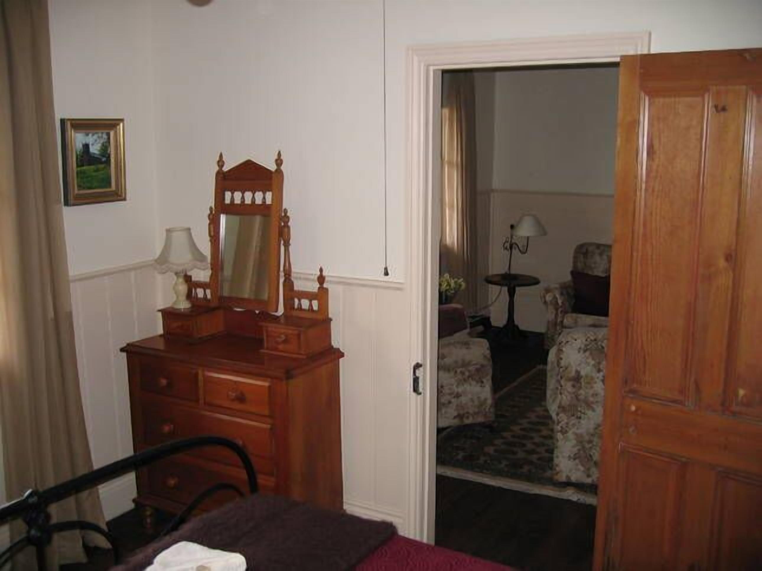 Reynolds Cottage Woodend