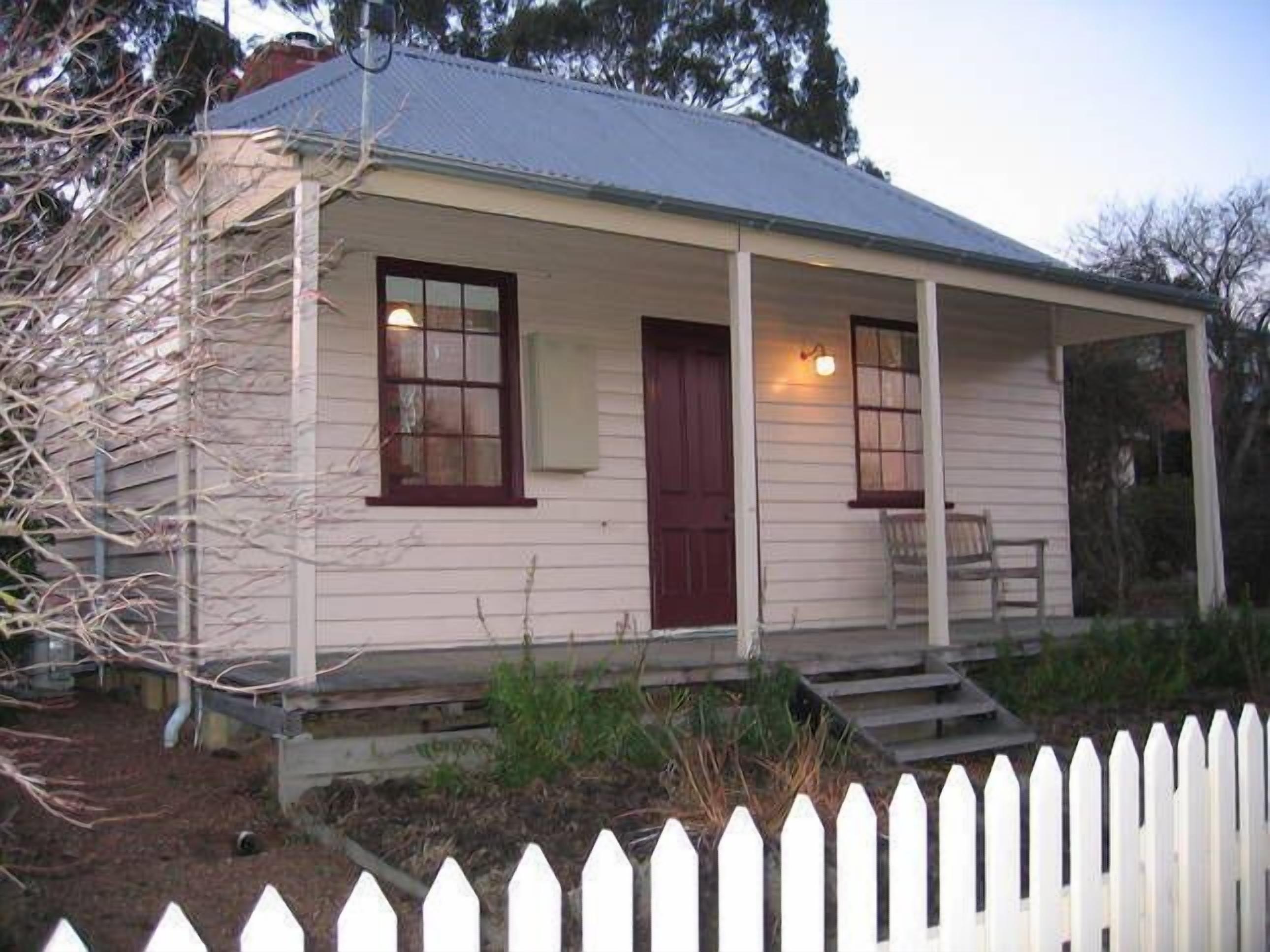 Reynolds Cottage Woodend