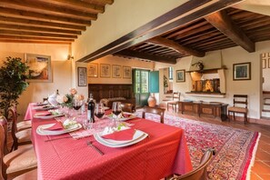 Dining - Villa Rocco, Traditional Luxury Near Town (Monsummano)