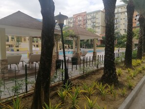 Terrace/patio - Jerry's Chateau Elysee Apartments (Parañaque)