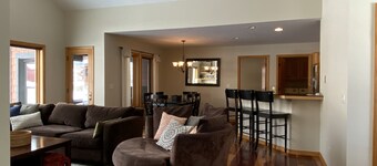 Cozy Home with air conditioning and a Teton View!