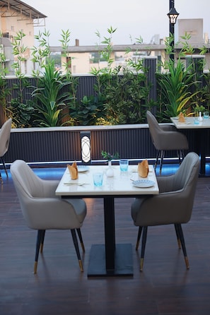 Bar (on property) - Hotel Sun City Plaza (Jaipur)