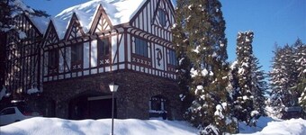 Peek'N'Peak Condo, great location, sleeps 10