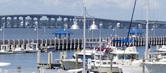 Harmony House, Bayou Fritidshus. Waterfront, Husdjur vänlig, familjevänlig