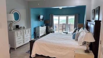 1 habitación, tabla de planchar con plancha, cuna de viaje y wifi