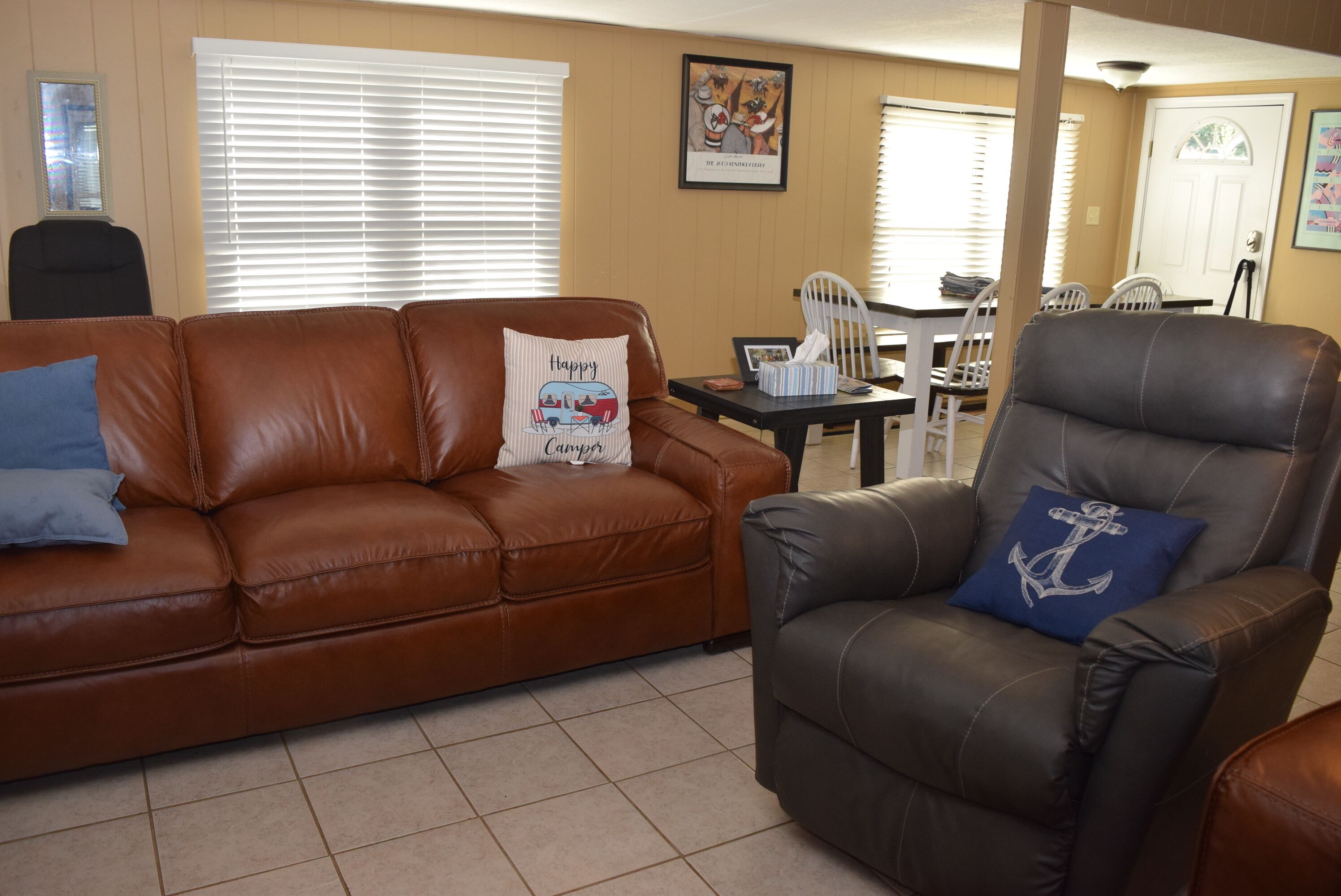 Lakefront home ready for your vacation! Best spot on Rough River Lake!