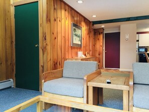 Interior - Cozy, Rustic Ski Condo at Stowe Village Green, 2BR 2BA, Sleeps 6 (Stowe)