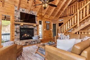Smart TV, fireplace, streaming services