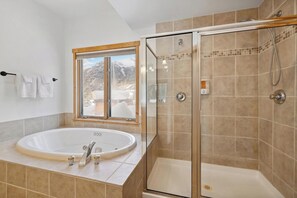 Jetted bath, hair dryer, towels, soap - SPECTACULAR Ski-In/Out House on Golf Course! Private Hot Tub w/ Mountain Views! (Copper Mountain)