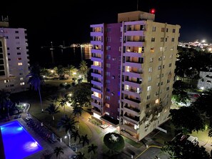 Exterior - Spacious Ocho Rios Beach Apt with A/C, Cable TV, WiFi, Kitchen, Pool & View (Ocho Rios)