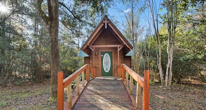 Breathtaking, Wooded River Retreat " Isle Of View"