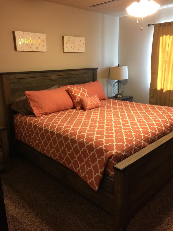 3 bedrooms, WiFi, bed sheets, wheelchair access