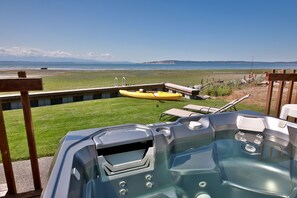 Tina de hidromasaje al aire libre