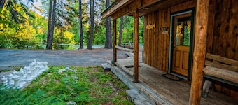 Riverfront Cabin w/ Hot Tub & Large Deck ft Away from the River!