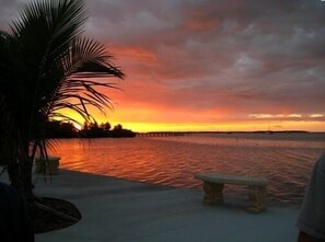 Chaise longue, serviettes de plage