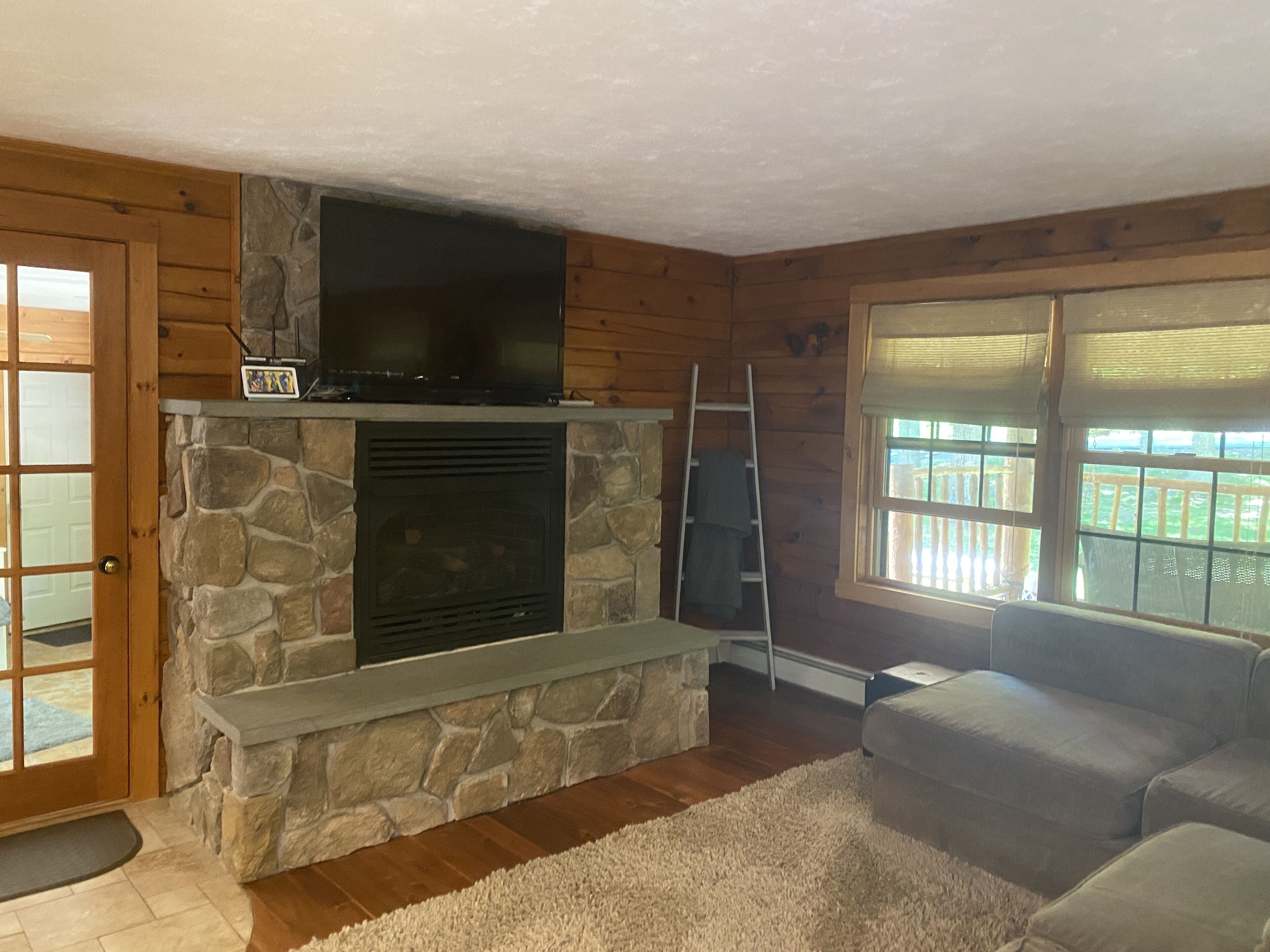 The Lakes Region Log Cabin