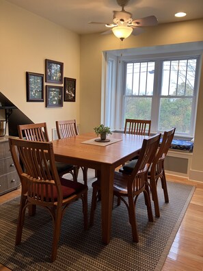 Dining - Afton Station Cottage -Beautifully Renovated Blue Ridge Scenic Historic Setting (Afton)