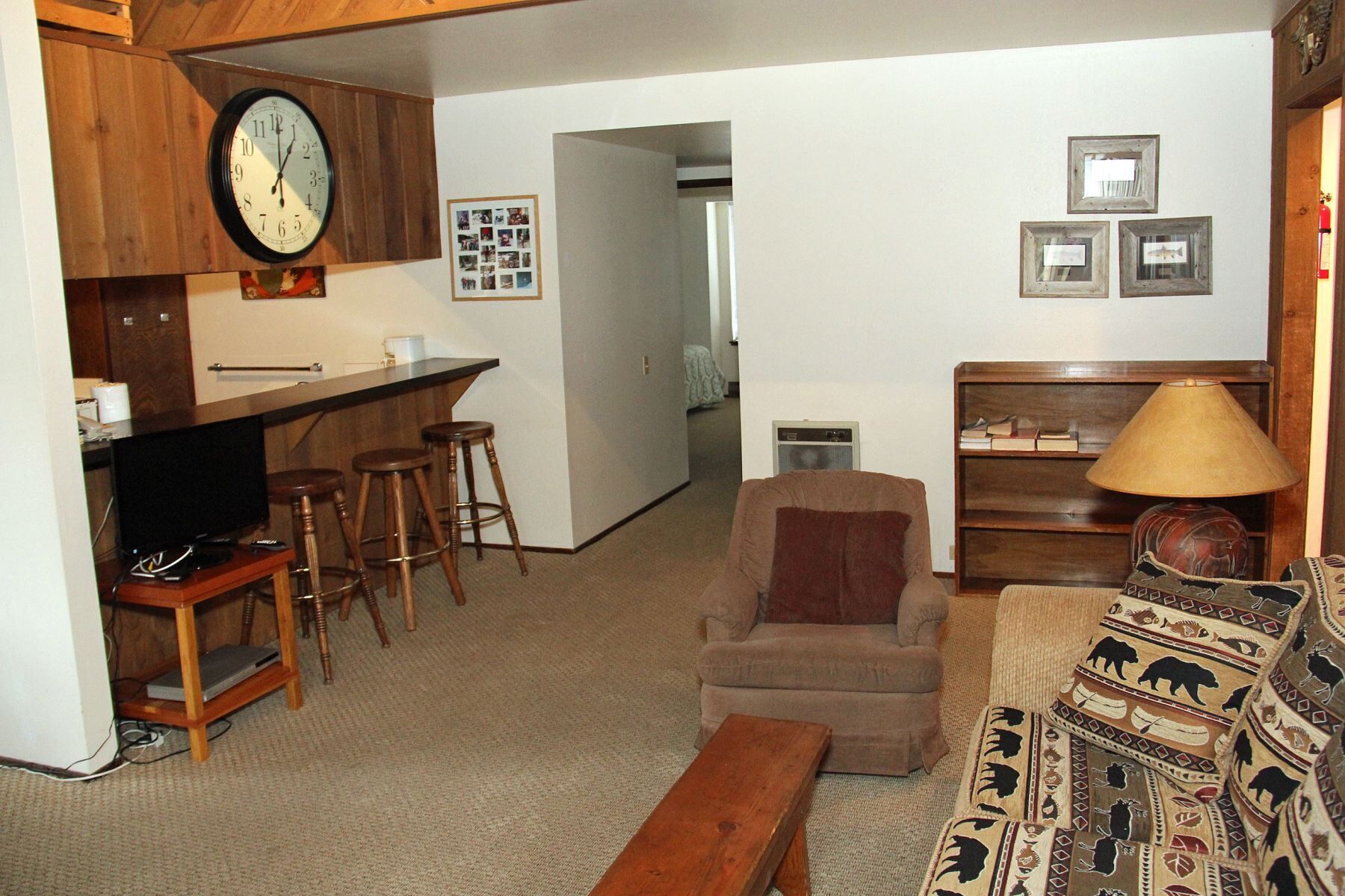 Sunshine Village Mammoth Lakes Condo #138 /  Wifi / Centrally Located in Town,