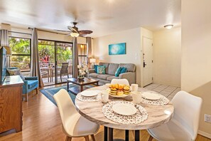 Dining - Charming Kihei Condo Private Lanai Pool Hot Tub Steps to Whale Sanctuary (Kihei)