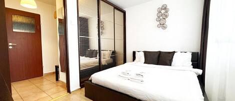 1 chambre, fer et planche à repasser, Wi-Fi, draps fournis