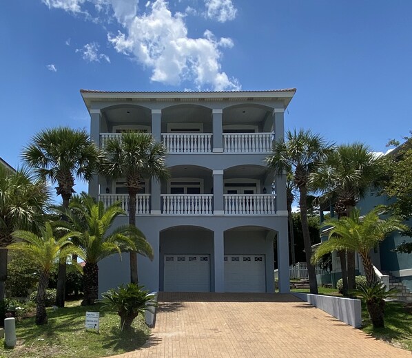 Exterior - Relaxing Pool Area | Self Checkin/Out | Free WiFi | Fresh and Clean (Destin)