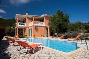 Outdoor pool - VILLA PANTHEON, SYVOTA BAY, LEFKADA (SYVOTA LEFKADA)