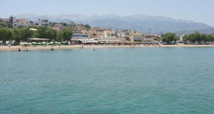 Traditional cottage with panoramic view. Ideal for couples and families.