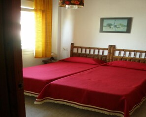 2 slaapkamers, een kluis op de kamer, een strijkplank/strijkijzer