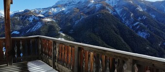 Encantadora 1/2 cabaña de 2 dormitorios con terraza, Pra Loup