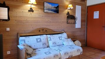 Televisie en een open haard