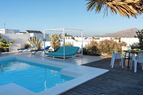 Villa Perla Blanca, 3 bed, free wifi, airco & heated pool