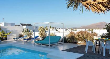 Villa Perla Blanca, 3 bed, free wifi, airco & heated pool