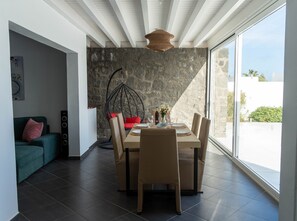 Dining - Villa Perla Blanca, 3 bed, free wifi, airco & heated pool (Playa Blanca)