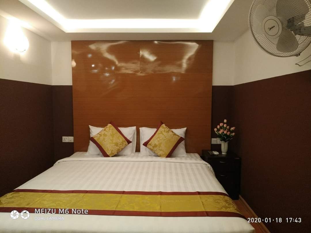 Deluxe Double Room | Minibar, desk, free WiFi
