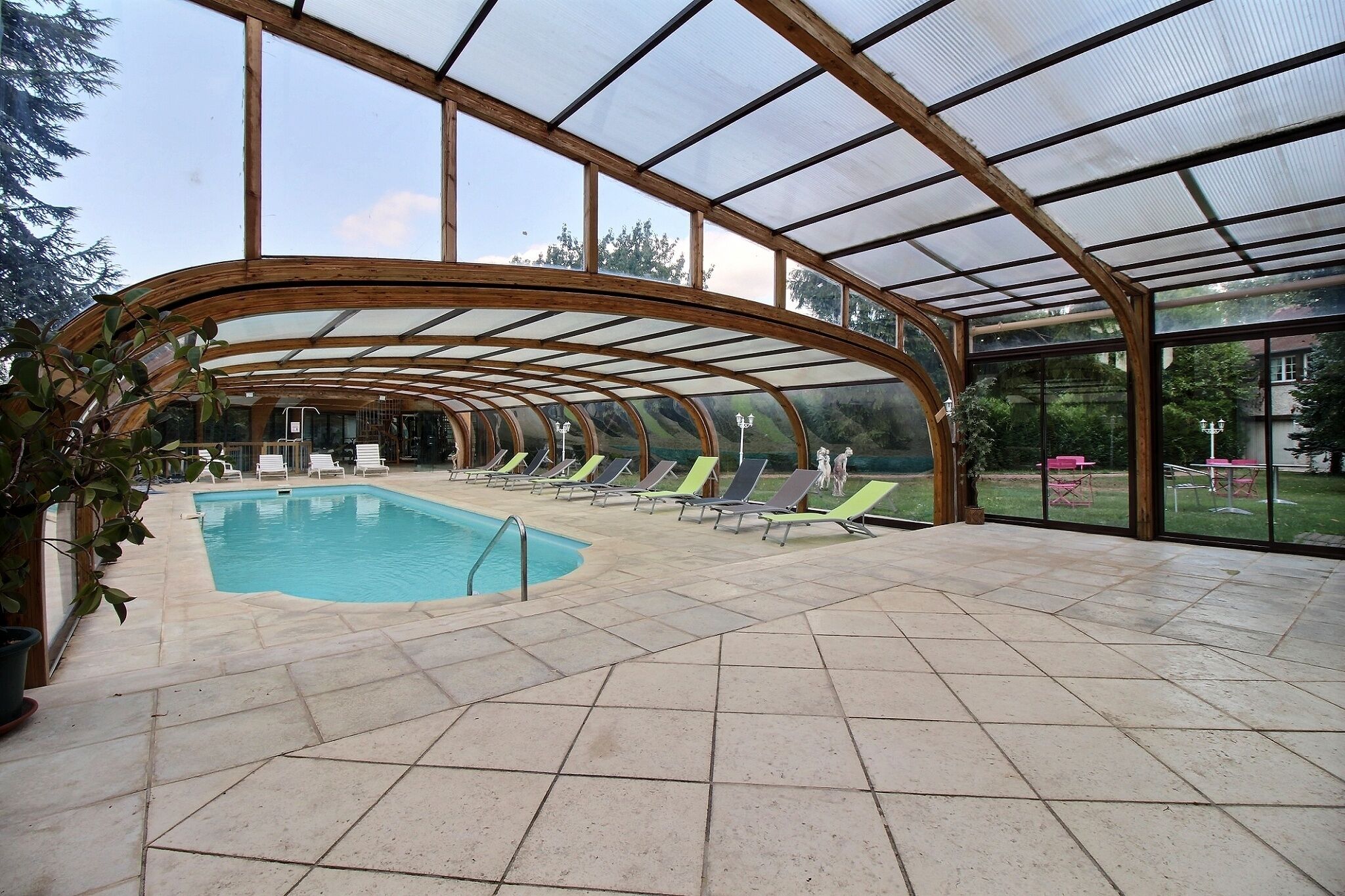 Innenpool, beheizter Pool