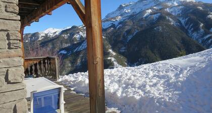 1/2 chalet confort 6 pers, vue montagne, Pra Loup