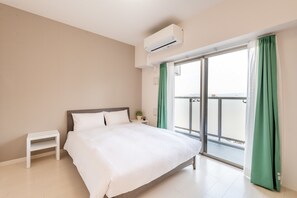 Double Room, Non Smoking | 1 bedroom, blackout drapes, iron/ironing board, bed sheets - Floral Happy Stay House (Osaka)