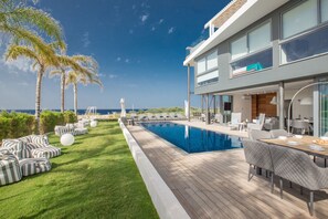 Outdoor pool - Villa Chana, Luxury 4BDR Villa with Private Pool, Hot Tub and Sea Views (Protaras)