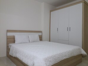 2 bedrooms, in-room safe, WiFi, bed sheets
