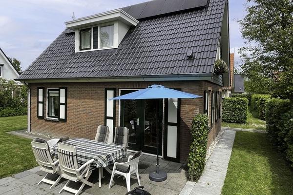 L'Eau, Plante, Bâtiment, Jour, Propriété, Ciel, Piscine, Bleu Azur, Arbre, Plan D'Eau