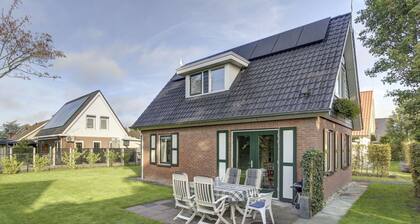 Schönes alleinstehendes Ferienhaus für 6 Gäste mit W-LAN, TV und Parkplatz