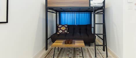 Standard Room | Individually decorated, free WiFi
