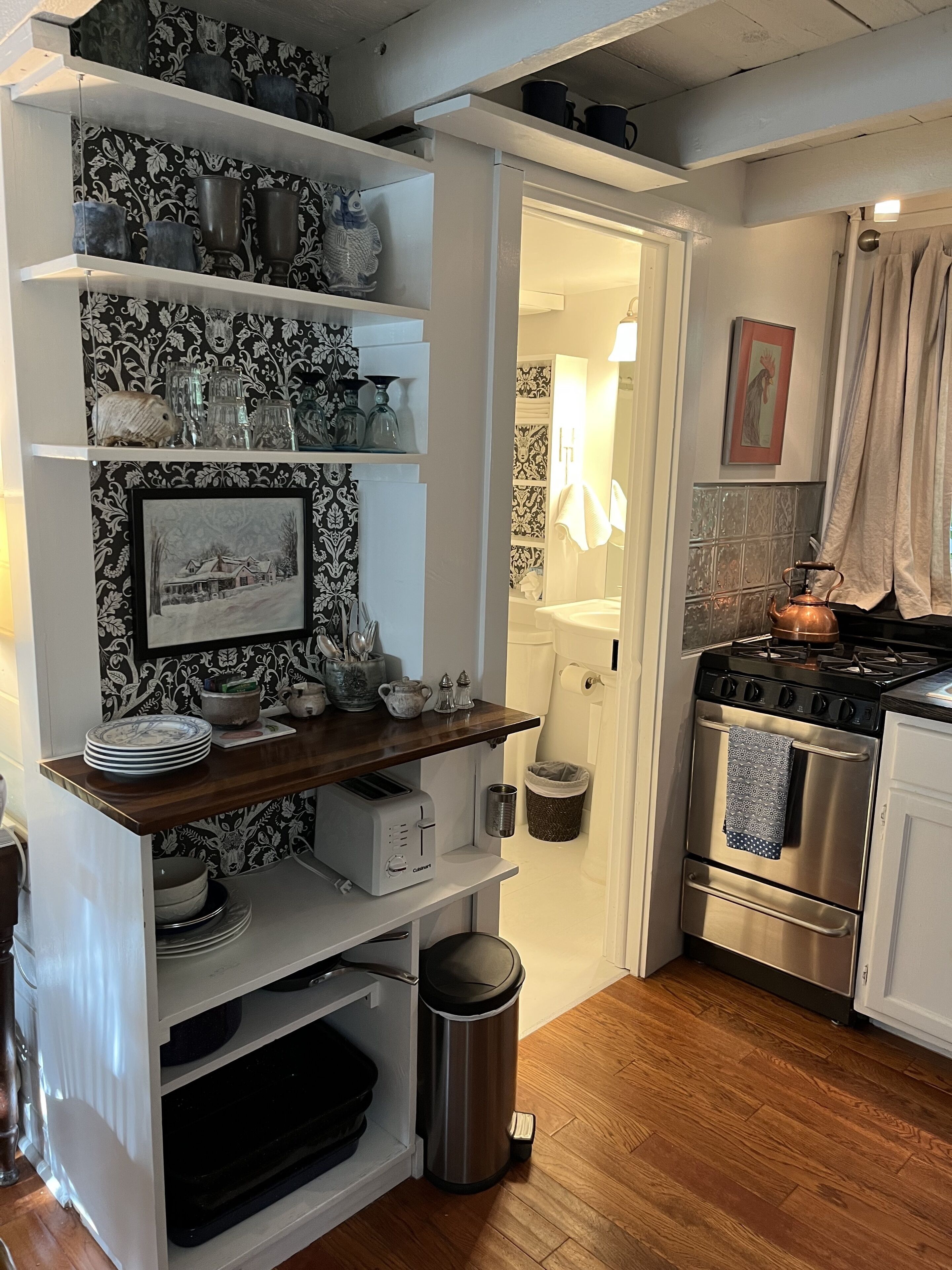 West-end carriage house